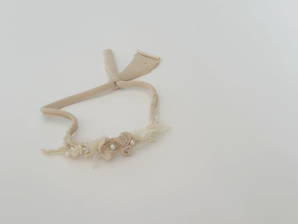 Warm Vanilla Dainty Band
